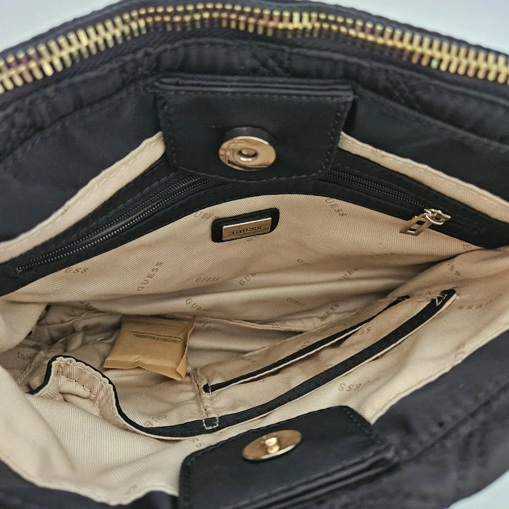 Guess Jaxi Tourist Quilted Crossbody - Picture 3 of 9